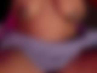 Live cam show with Reina - Brown Eyes Ebony on Nude Chat * 1 On 1 Webcam Sex * Live Cam Show