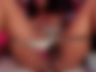 Reina's Live Sex Cam Show