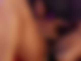 Live cam show with Reina - Living Room on Cam Slut