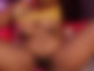 Live cam show with Reina - Ass Clapping on TeamSkeetLive