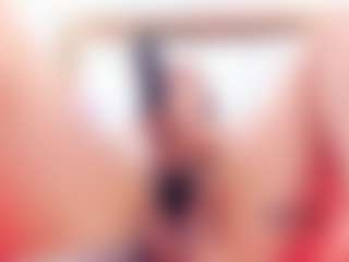Live cam show with RileySweet - Living Room on xplaylive.com