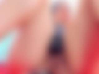Live cam show with RileySweet - Living Room on Camsoda