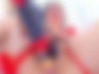 Live cam show with RileySweet - Living Room on livesuperchat.net