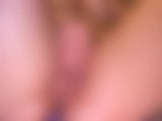 Live cam show with youngbrunette - Cock Rating on luckytryst.com