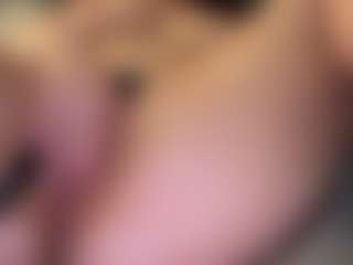 youngbrunette's Live Sex Cam Show