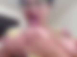 Milfcamila's Live Sex Cam Show