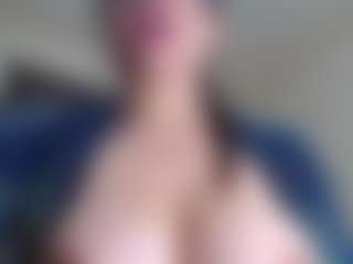 Live cam show with Milfcamila - Thick on Hubzter Live