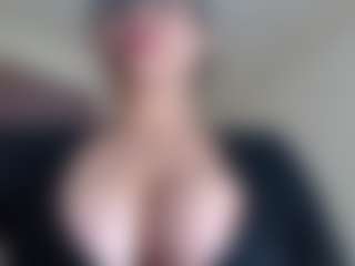 Milfcamila's Live Sex Cam Show