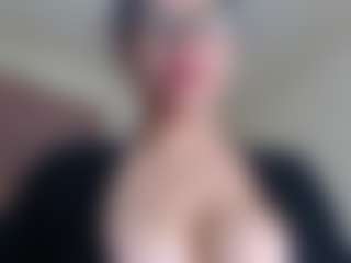 Milfcamila's Live Sex Cam Show