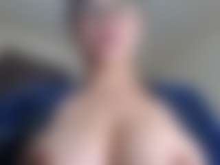 Milfcamila's Live Sex Cam Show