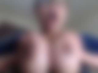 Milfcamila's Live Sex Cam Show
