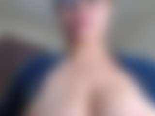 Milfcamila's Live Sex Cam Show