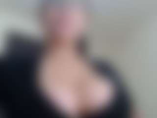 Milfcamila's Live Sex Cam Show