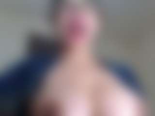 Milfcamila's Live Sex Cam Show