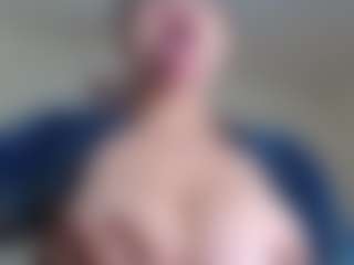Milfcamila's Live Sex Cam Show