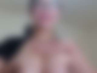 Live cam show with Milfcamila - Spank Mature on ObeyMaria