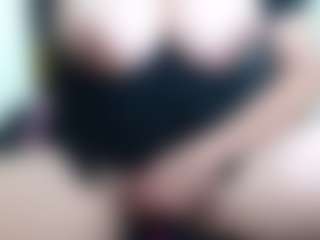 Milfcamila's Live Sex Cam Show
