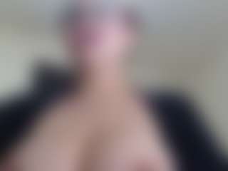 Milfcamila's Live Sex Cam Show