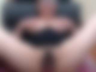 Milfcamila's Live Sex Cam Show