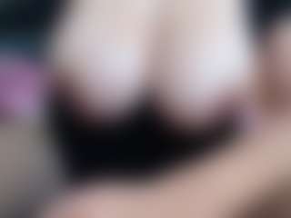 Milfcamila's Live Sex Cam Show