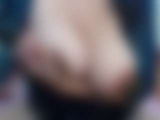 Milfcamila's Live Sex Cam Show