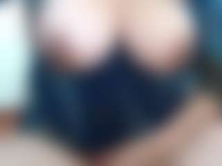 Live cam show with Milfcamila - Mature on livesuperchat.net