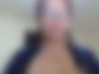 Milfcamila's Live Sex Cam Show