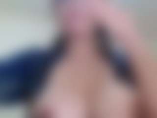 Milfcamila's Live Sex Cam Show