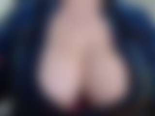 Milfcamila's Live Sex Cam Show
