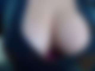 Live cam show with Milfcamila - Big Tits on Camsoda