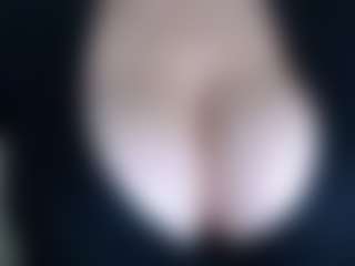 Live cam show with Milfcamila - Hairy Pussy MILF on Camsoda