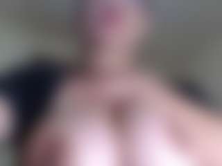 Milfcamila's Live Sex Cam Show