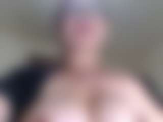 Live cam show with Milfcamila - Big Ass MILF on https://playwithruby.com