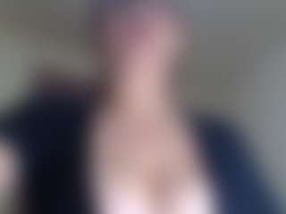 Milfcamila's Live Sex Cam Show