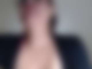 Milfcamila's Live Sex Cam Show