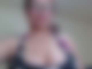 Milfcamila's Live Sex Cam Show
