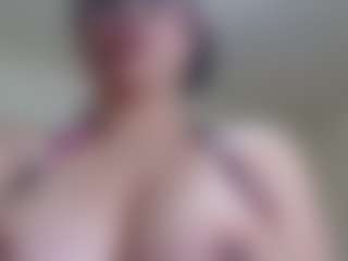 Milfcamila's Live Sex Cam Show