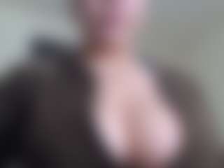 Milfcamila's Live Sex Cam Show