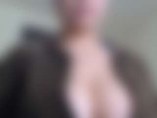 Milfcamila's Live Sex Cam Show