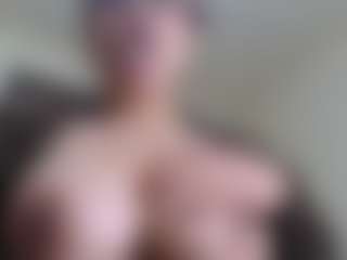 Milfcamila's Live Sex Cam Show
