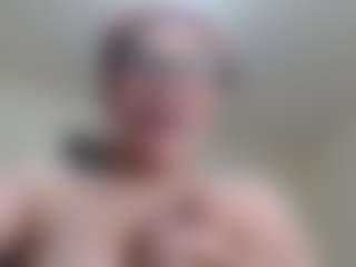 Milfcamila's Live Sex Cam Show