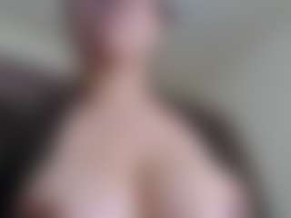 Milfcamila's Live Sex Cam Show