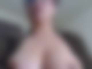 Milfcamila's Live Sex Cam Show
