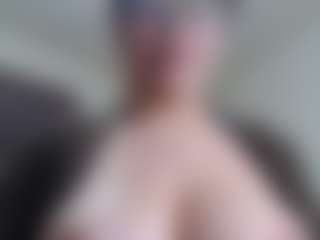 Milfcamila's Live Sex Cam Show