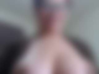 Milfcamila's Live Sex Cam Show