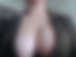 Milfcamila's Live Sex Cam Show