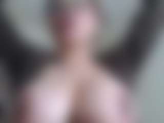 Milfcamila's Live Sex Cam Show
