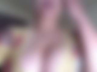 Milfcamila's Live Sex Cam Show
