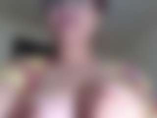 Milfcamila's Live Sex Cam Show