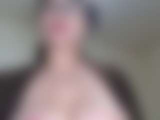 Milfcamila's Live Sex Cam Show